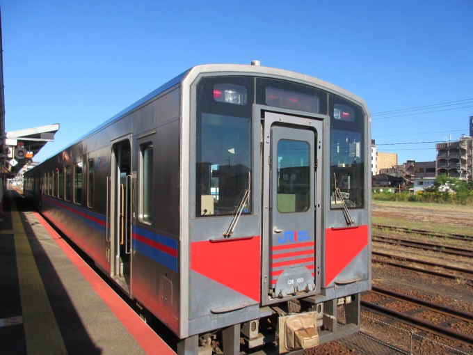 鉄道乗車記録の写真:乗車した列車(外観)(2)        「出雲市駅まではこの「快速アクアライナー」に乗ります。」