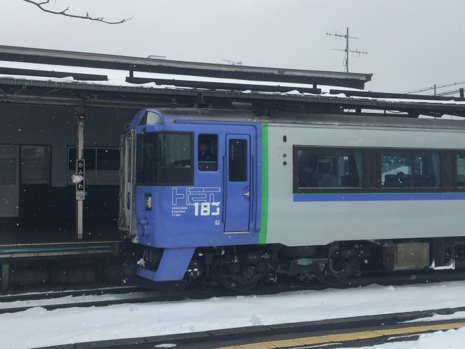 鉄道乗車記録の写真:車窓・風景(5)        「大雪２号の到着を待って発車です。」