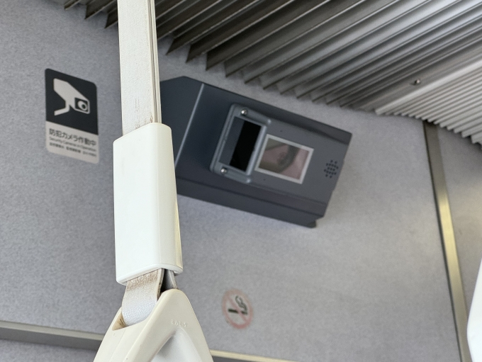 鉄道乗車記録の写真:車内設備、様子(1)     「防犯カメラ単体の設置は近鉄で初めて見ました」