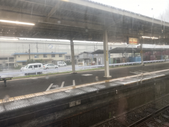 鉄道乗車記録の写真:駅舎・駅施設、様子(1)        「ゲリラ豪雨の様子」