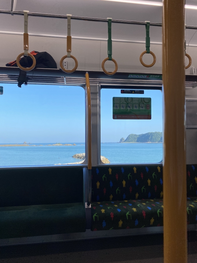 鉄道乗車記録の写真:車窓・風景(3)        「この区間に限らず、海岸線の風景は素晴らしかったです。」