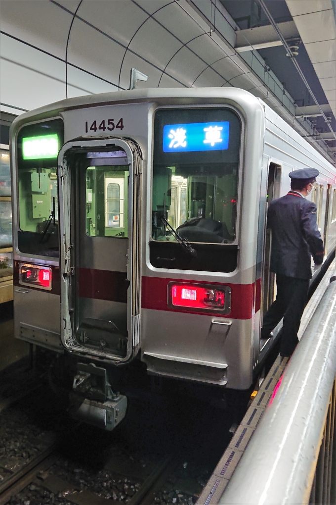 鉄道乗車記録の写真:乗車した列車(外観)(1)          「乗車した列車。
 東武10050型11454編成。

」