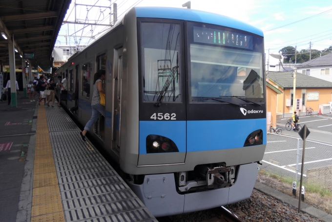 鉄道乗車記録の写真:乗車した列車(外観)(1)        「乗車した列車。
小田急4000形4062編成。」