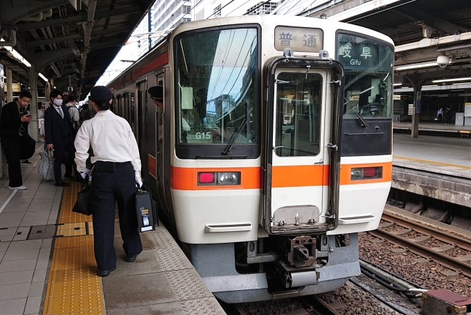 鉄道乗車記録の写真:乗車した列車(外観)(1)        「乗車した列車。
311系0番台G15編成。」