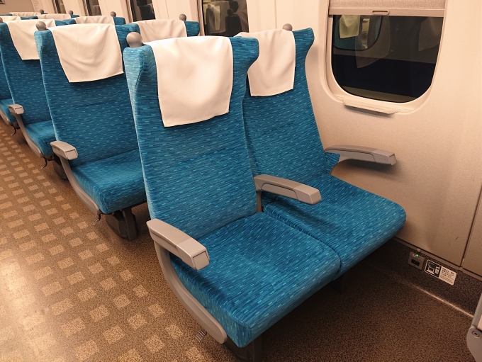 鉄道乗車記録の写真:車内設備、様子(3)        「使用した座席です。」