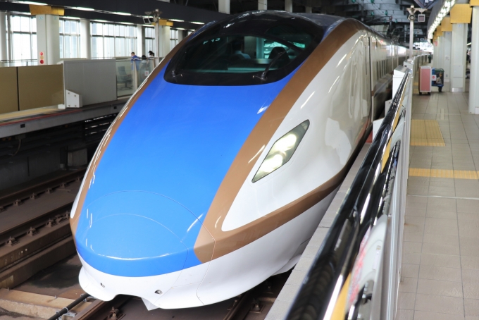 鉄道乗車記録の写真:乗車した列車(外観)(1)        「乗車した列車。
E7系新幹線F13編成。」