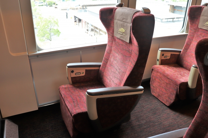 鉄道乗車記録の写真:車内設備、様子(2)        「使用した座席周りです。」