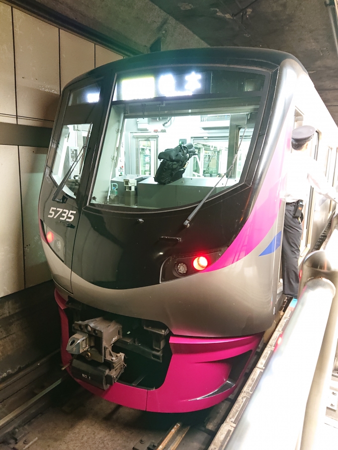 鉄道乗車記録の写真:乗車した列車(外観)(10)        「この京王5000系はライナー列車にも使用されています。」