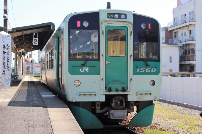 鉄道乗車記録の写真:乗車した列車(外観)(1)        「乗車した列車。
1500系1560号車。」