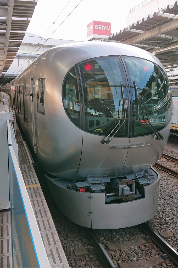 鉄道乗車記録の写真:乗車した列車(外観)(1)          「乗車した列車。
西武001系E編成。」