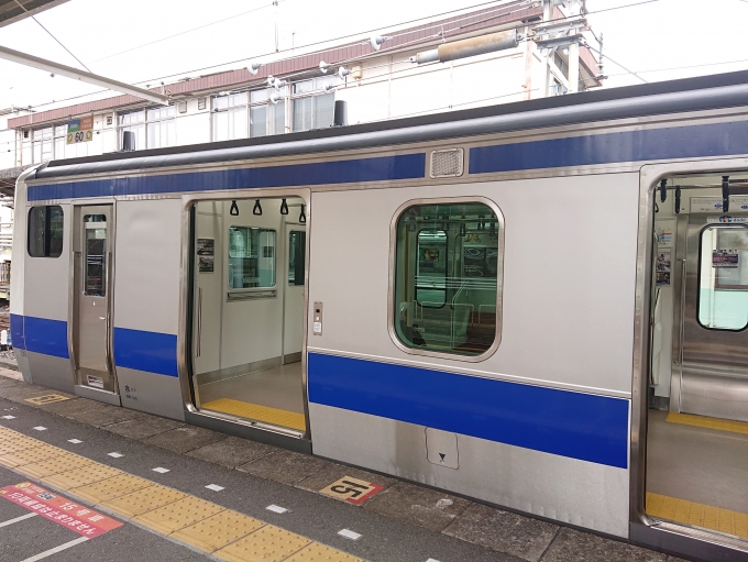 鉄道乗車記録の写真:乗車した列車(外観)(6)        「上野駅では同じホームで高崎・宇都宮方面の列車に乗り換えできます。」