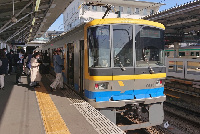 鉄道乗車記録の写真:乗車した列車(外観)(1)        「乗車した列車。
横浜高速鉄道Y000系Y003編成。」