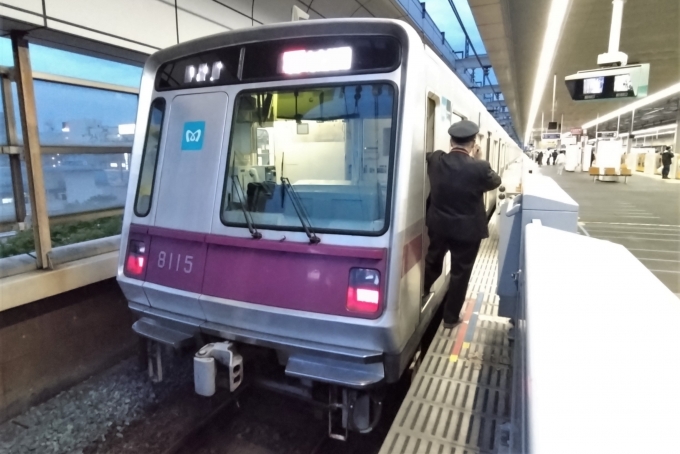 鉄道乗車記録の写真:乗車した列車(外観)(1)        「乗車した列車。
東京メトロ8000系8115編成。」