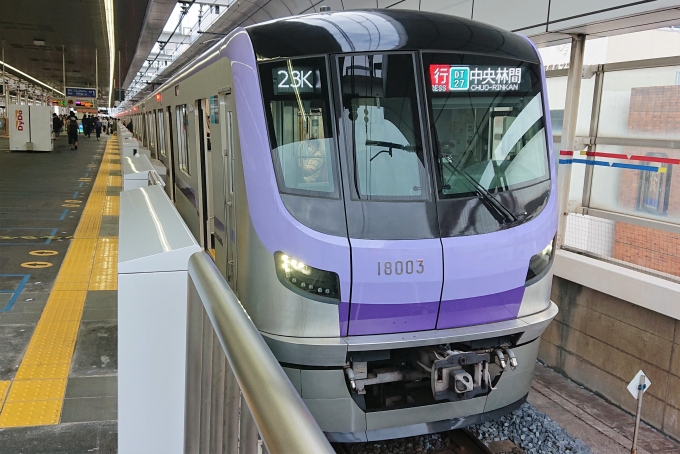 鉄道乗車記録の写真:乗車した列車(外観)(1)        「乗車した列車。
東京メトロ18000系18103編成。
」