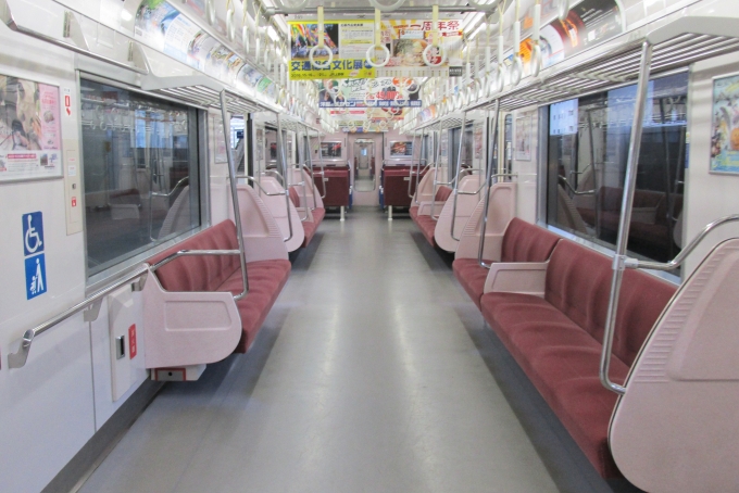 鉄道乗車記録の写真:車内設備、様子(2)        「かつては京急蒲田始発の普通列車が多数運行されていました。」