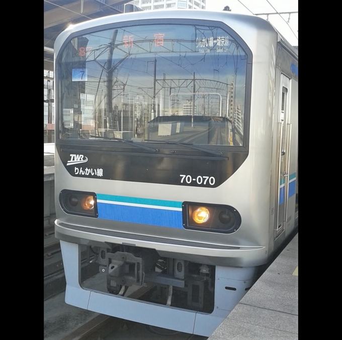 鉄道乗車記録の写真:乗車した列車(外観)(1)        「乗車した列車。
東京臨海高速鉄道70-000形Z7編成。」