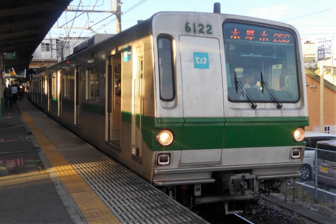 鉄道乗車記録の写真:乗車した列車(外観)(1)          「乗車した列車。
東京メトロ6000系6122編成。」