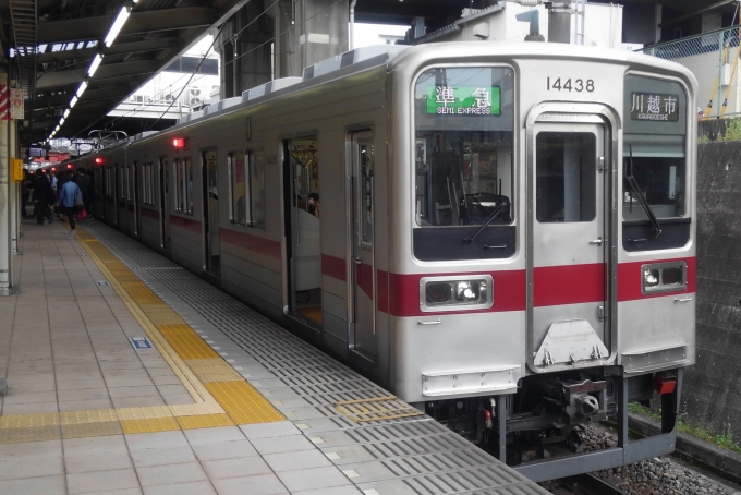鉄道乗車記録の写真:乗車した列車(外観)(1)        「乗車した列車。
東武10030系11642編成。」