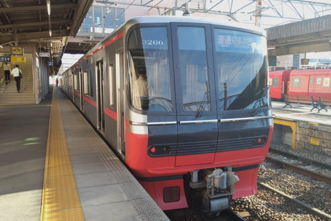 鉄道乗車記録の写真:乗車した列車(外観)(1)        「乗車した列車。
名鉄3300系3166編成。」