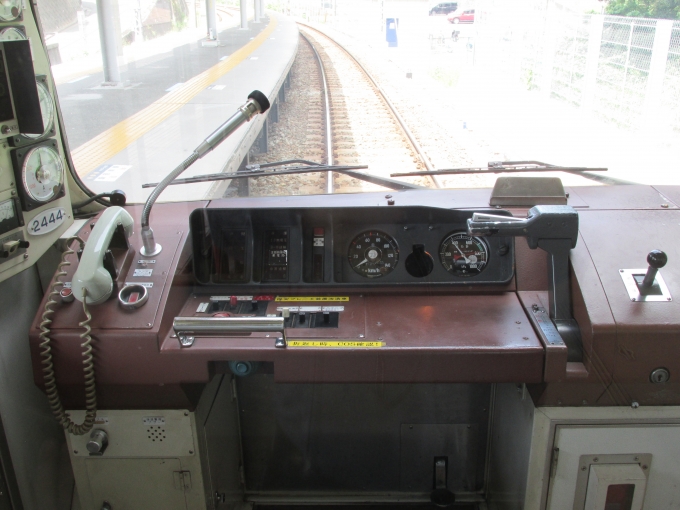 鉄道乗車記録の写真:車内設備、様子(2)        「運転台周り。」