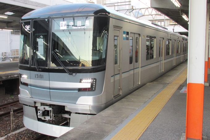 鉄道乗車記録の写真:乗車した列車(外観)(1)        「乗車した列車。
東京メトロ13000系13101編成。」