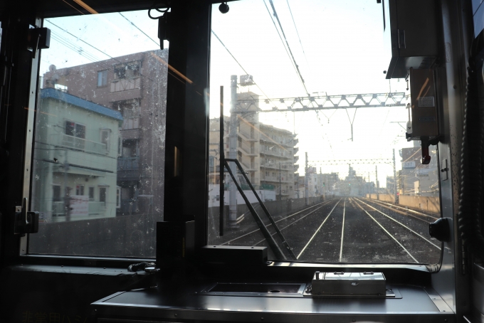 鉄道乗車記録の写真:車窓・風景(4)        「京阪8000系の展望席から前面展望を眺めます。」