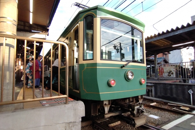 鉄道乗車記録の写真:乗車した列車(外観)(1)        「乗車した列車。
江ノ島電鉄20形21編成。」