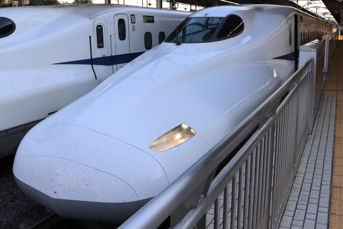 鉄道乗車記録の写真:乗車した列車(外観)(1)        「乗車した列車。
N700系2000番台X73編成。」