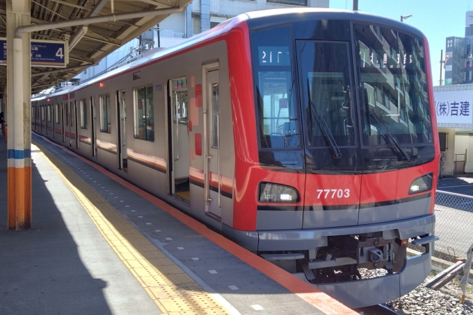 鉄道乗車記録の写真:乗車した列車(外観)(1)        「乗車した列車。
東武70000系71703編成。」