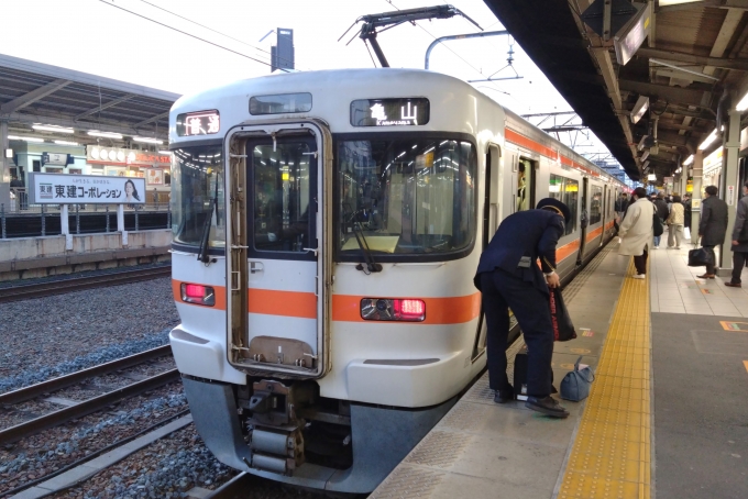 鉄道乗車記録の写真:乗車した列車(外観)(4)        「関西本線を完乗しました。」