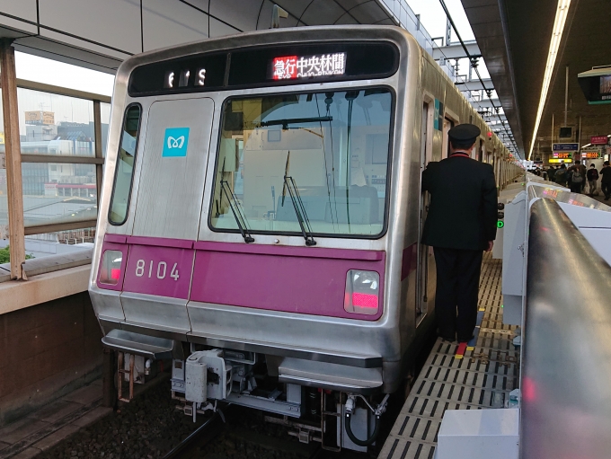 鉄道乗車記録の写真:乗車した列車(外観)(1)        「乗車した列車。
東京メトロ8000系8104編成。」