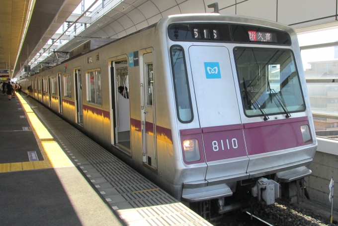 鉄道乗車記録の写真:乗車した列車(外観)(1)        「乗車した列車。
東京メトロ8000系8110編成。」