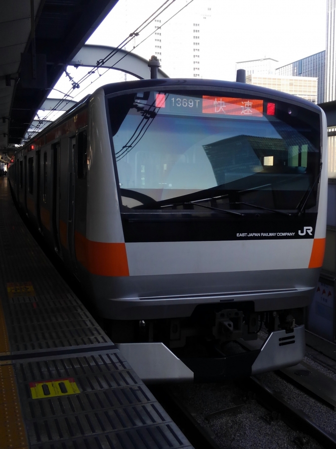 鉄道乗車記録の写真:乗車した列車(外観)(1)          「乗車した列車。
E233系0番台T1編成。」