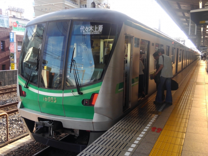鉄道乗車記録の写真:乗車した列車(外観)(1)          「乗車した列車。
東京メトロ16000系16103編成。」