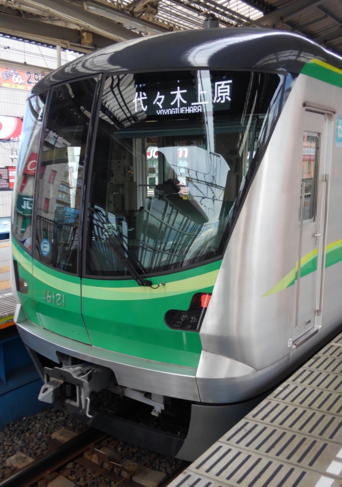 鉄道乗車記録の写真:乗車した列車(外観)(1)        「乗車した列車。
東京メトロ16000系16121編成。」