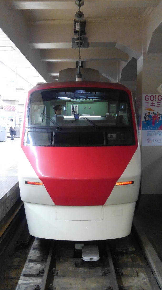 鉄道乗車記録の写真:乗車した列車(外観)(1)          「乗車した列車。
東武200系208編成。
運よく台湾鐡道とのコラボ塗装の列車に乗車することができました。」