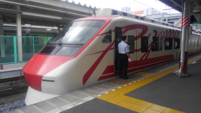 鉄道乗車記録の写真:乗車した列車(外観)(5)        「久喜駅では2,5号車のドアのみが開きます。」