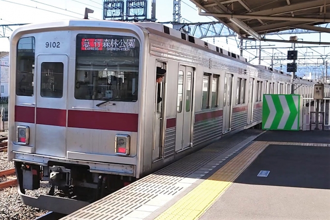 鉄道乗車記録の写真:乗車した列車(外観)(1)        「乗車した列車。
東武9000系9102編成。」