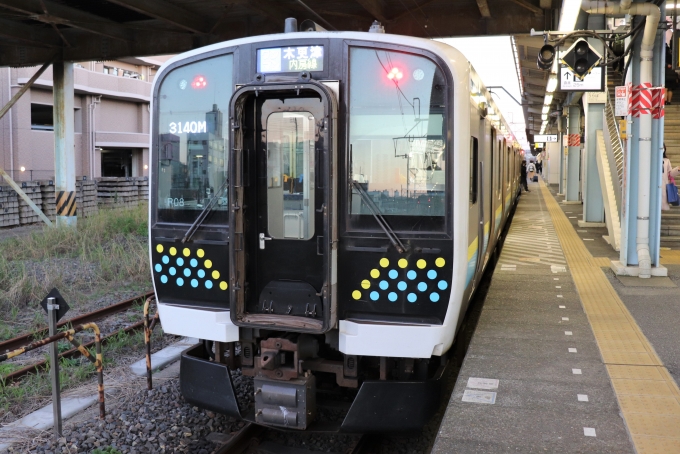 鉄道乗車記録の写真:乗車した列車(外観)(11)        「列車は木更津行きですが乗り換えの都合上1つ手前の君津駅で降車。」