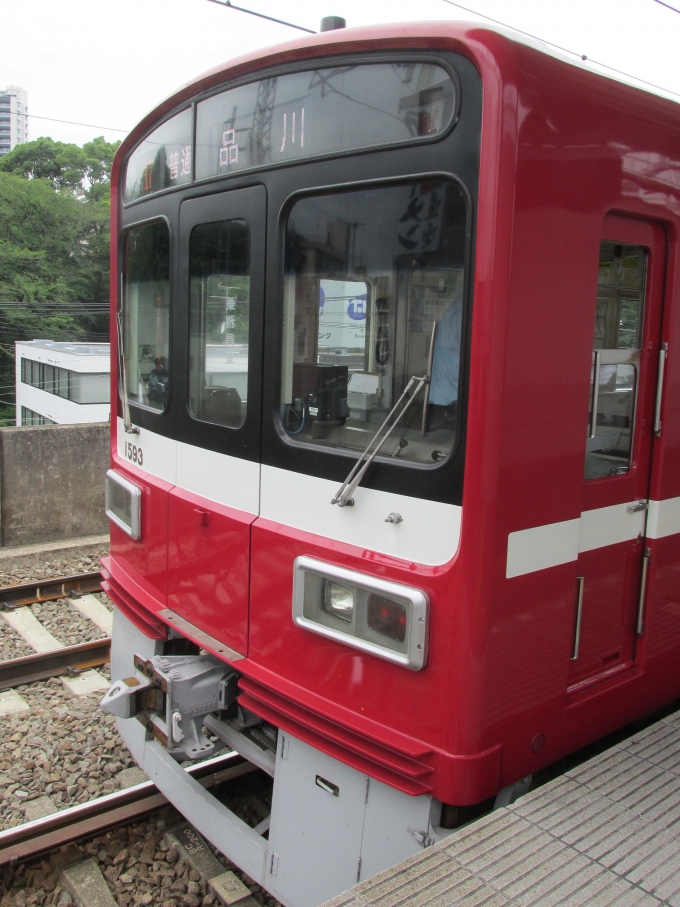 鉄道乗車記録の写真:乗車した列車(外観)(1)        「乗車した列車。
京急1500形1593編成。」