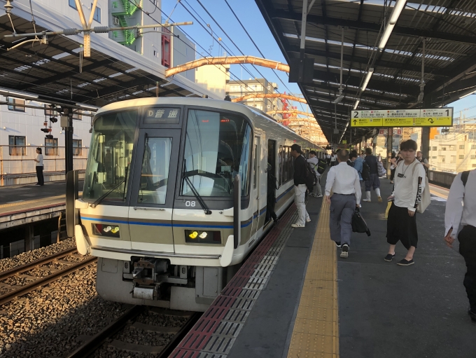 鉄道乗車記録の写真:乗車した列車(外観)(1)          「JR難波発奈良経由京都行き…
奈良から区間快速やけど、通しで乗る人いないやろなぁww
大和路線内でも路線幕は奈良線のDでした」