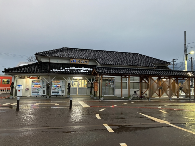 鉄道乗車記録の写真:駅舎・駅施設、様子(2)        「城端駅到着を以て、JR西日本完乗」