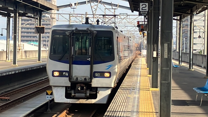 鉄道乗車記録の写真:乗車した列車(外観)(2)        「併結するいしづち3号」