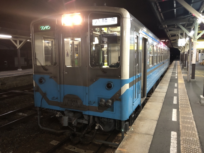 鉄道乗車記録の写真:乗車した列車(外観)(2)        「宇和島でちょっと飲んだんで、トイレなし車はきつかったぁ」