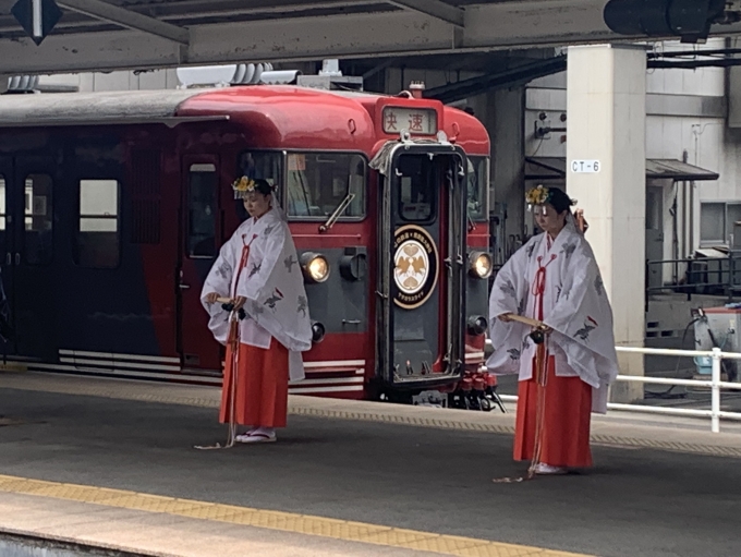 鉄道乗車記録の写真:旅の思い出(2)        「熊野皇大神社の舞披露。」