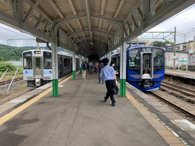 鉄道乗車記録の写真:列車・車両の様子(未乗車)(1)        「妙高高原駅では、えちごトキめき鉄道と乗換です。」