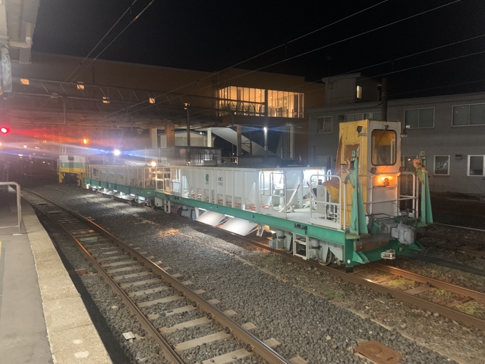 鉄道乗車記録の写真:列車・車両の様子(未乗車)(6)        「青森駅構内を移動する保線用車両。」