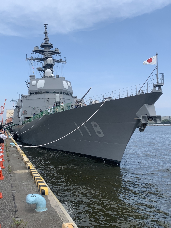 鉄道乗車記録の写真:旅の思い出(6)        「護衛艦「ふゆづき」艦艇公開（船橋埠頭）。」