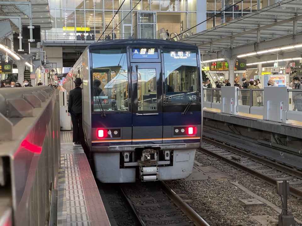 鉄道乗車記録「新大阪駅から大阪駅」乗車した列車(外観)の写真(1) by jhtrain 撮影日時:2021年11月25日