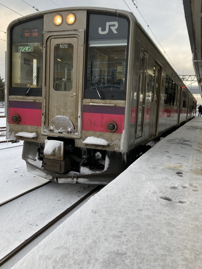 鉄道乗車記録の写真:乗車した列車(外観)(3)        「701系秋アキN29編成。青森駅6番線。」